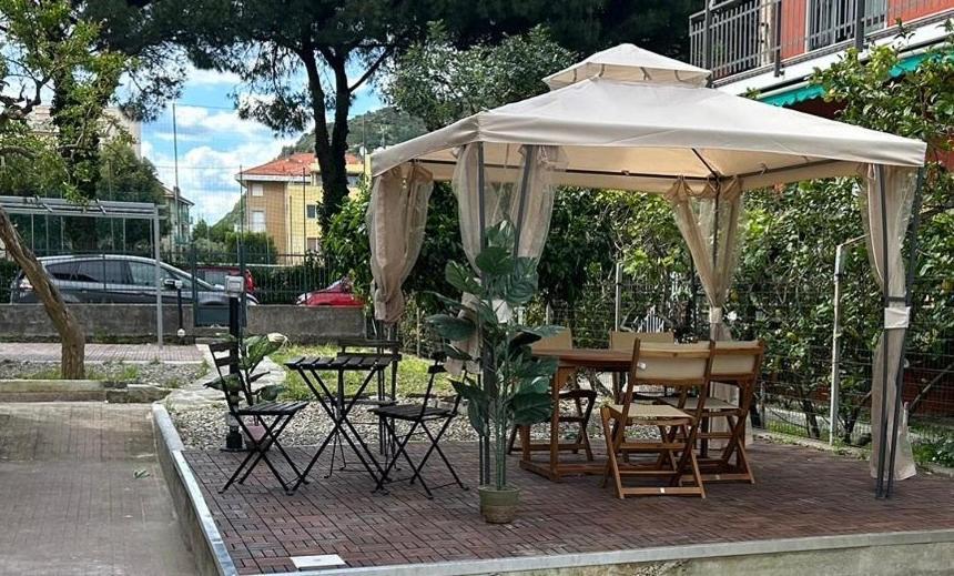Villa Delle Mimose Σέστρι Λεβάντε Εξωτερικό φωτογραφία